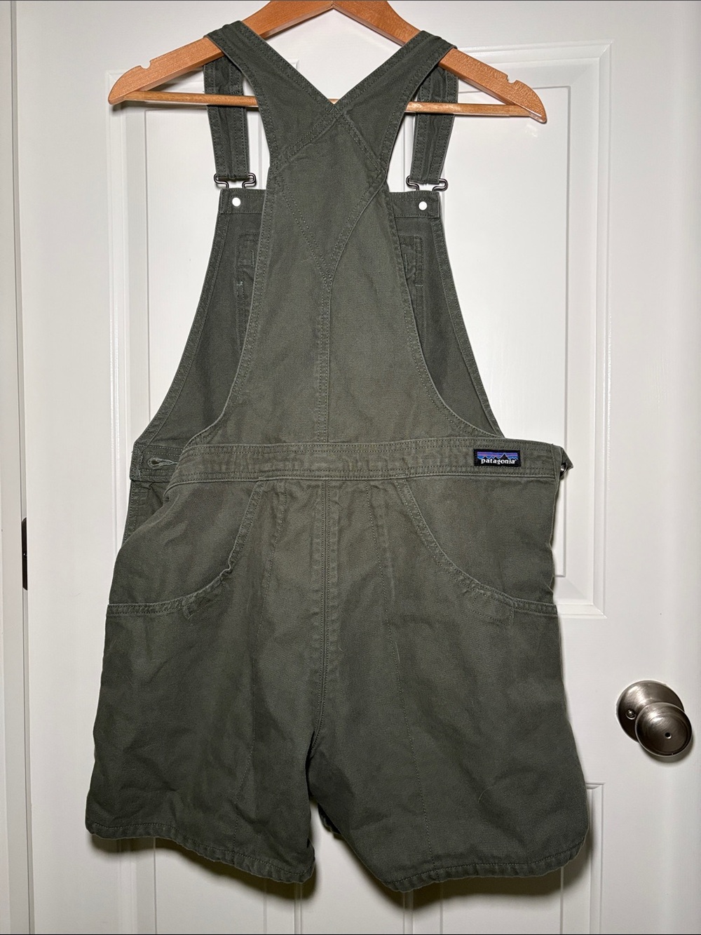 Patagonia Women's Canvas Stand Up® Short Overalls size M Green - Picture 2 of 3